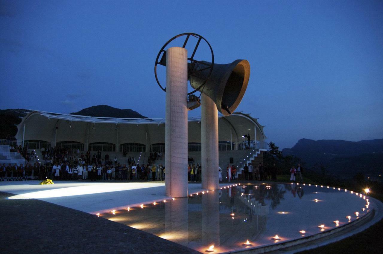 Casa Sansone Hotel Rovereto  Bagian luar foto